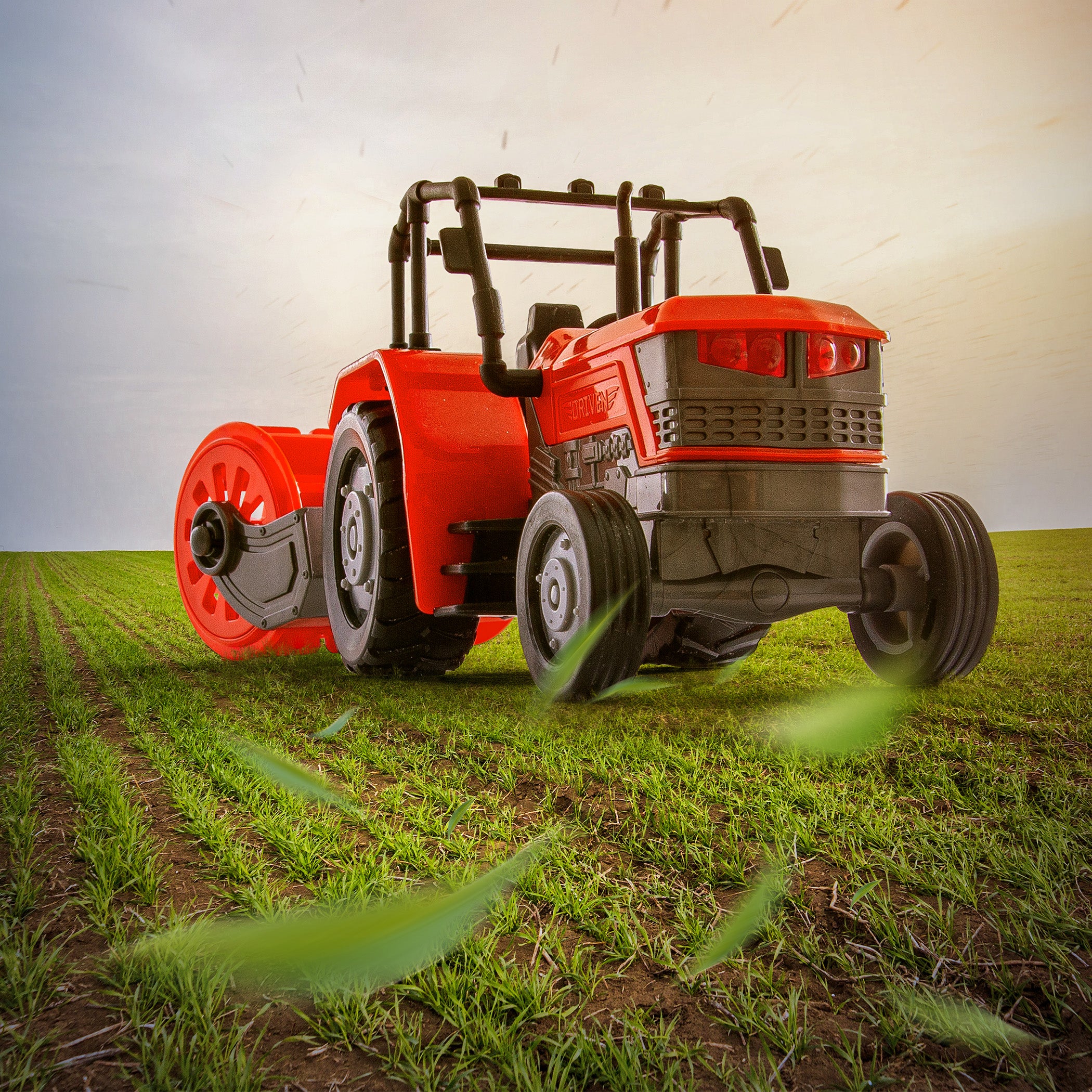 Micro Tractor con Accesorio Driven