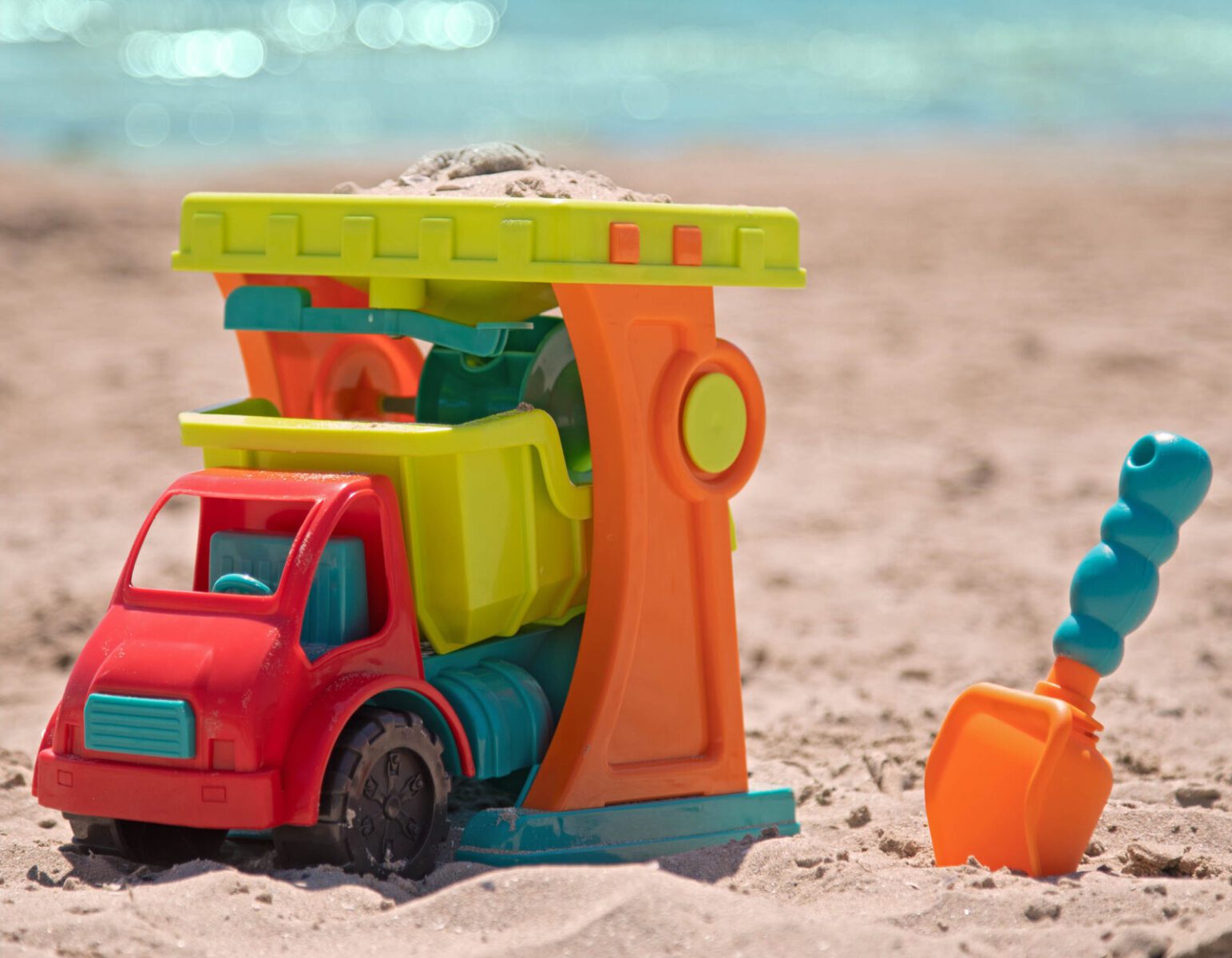 Comprar Juguete Para Playa Camión Volqueta y Molino de Arena B Toys